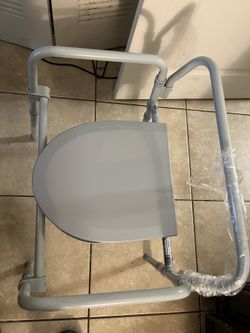 Drive 3-in-1 folding bedside commode