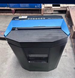 USED ** Royal Microcut Shredder Black / 10 or 8 sheets .