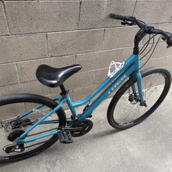 Trek Verve 2 Disc, Size Small , hybrid Bikes