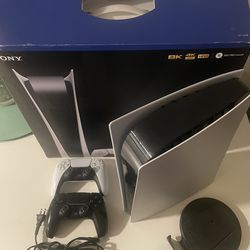 PS5 DIGITAL W/ TWO CONTROLLERS