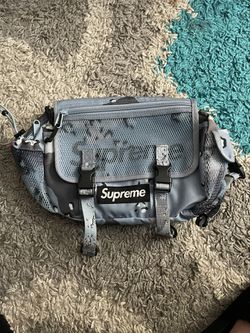 Supreme Waist bag FW20 for Sale in Lynwood, CA - OfferUp