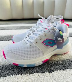 Brand new, size 6.5, Lotto Pronto Pickleball Shoe