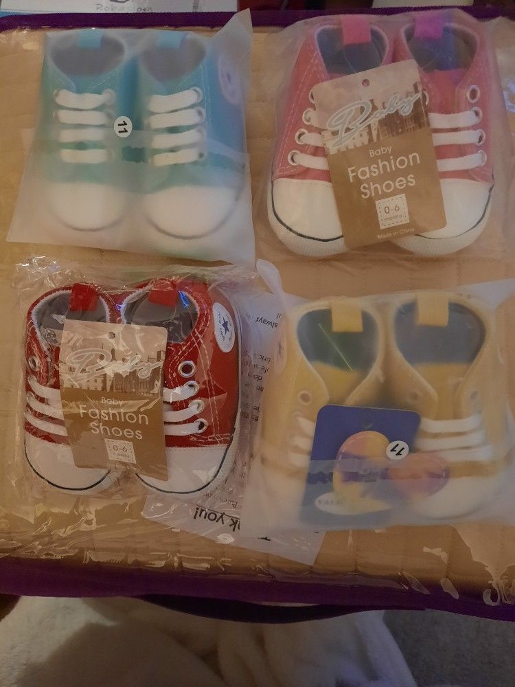 Brand NEW Baby Shoes Size 1