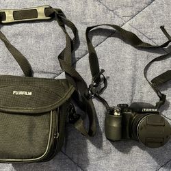 Fujifilm FinePix S4500 Digital Bridge Camera