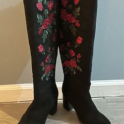 NEW Knee High Black Suede Boots With Embroidered Red  Flowers Size 7.5