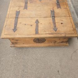 CYBER MONDAY DEAL Low Coffee Table 33 X 33 X 16