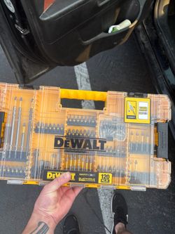 120 piece dewalt drill bit set