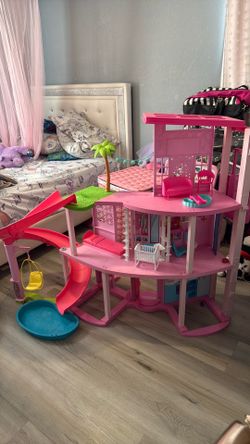 Barbie doll house
