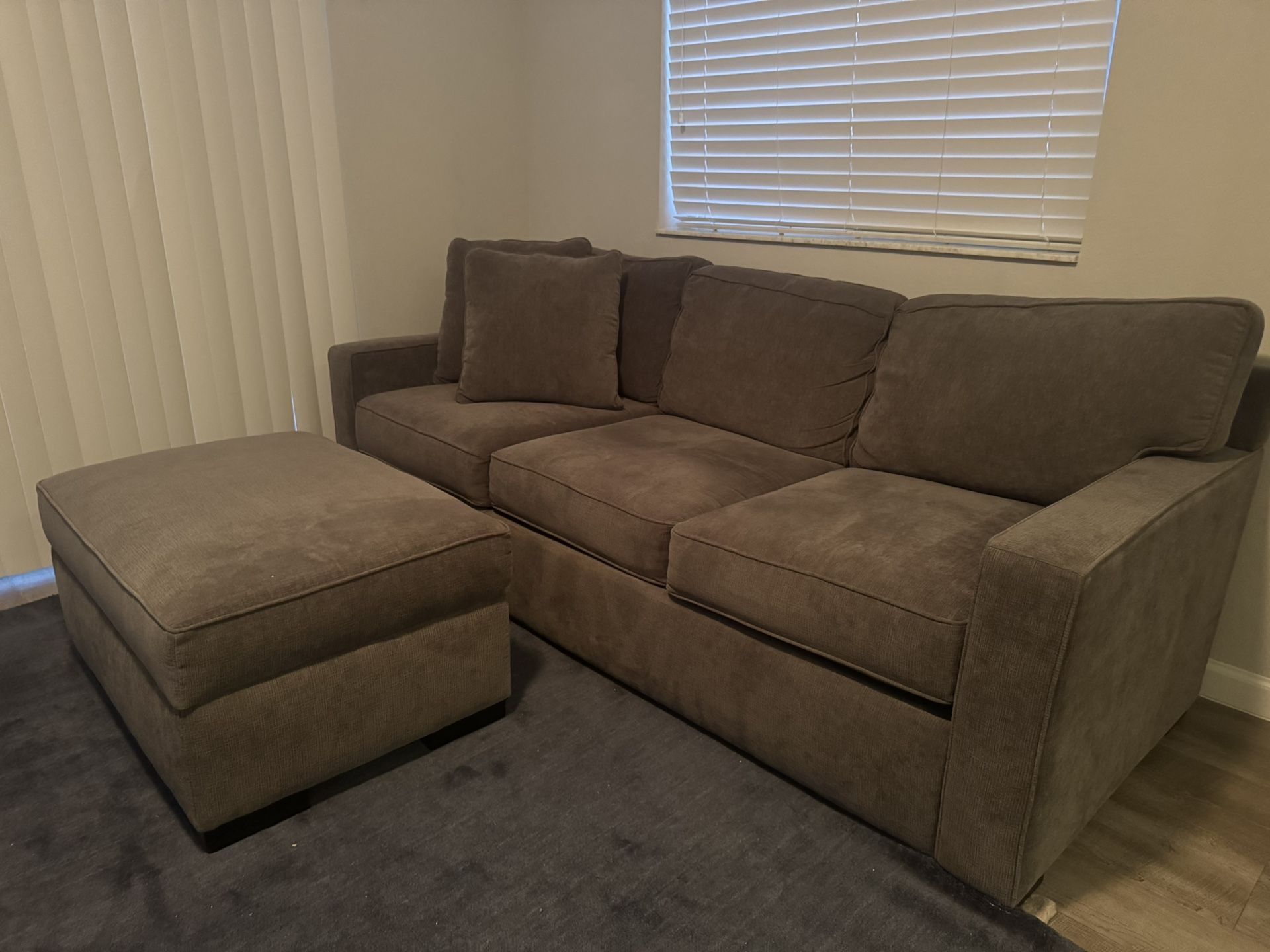 Couch With Matching Ottoman