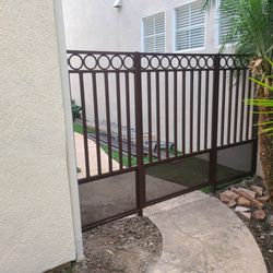 Gates And Fencing 