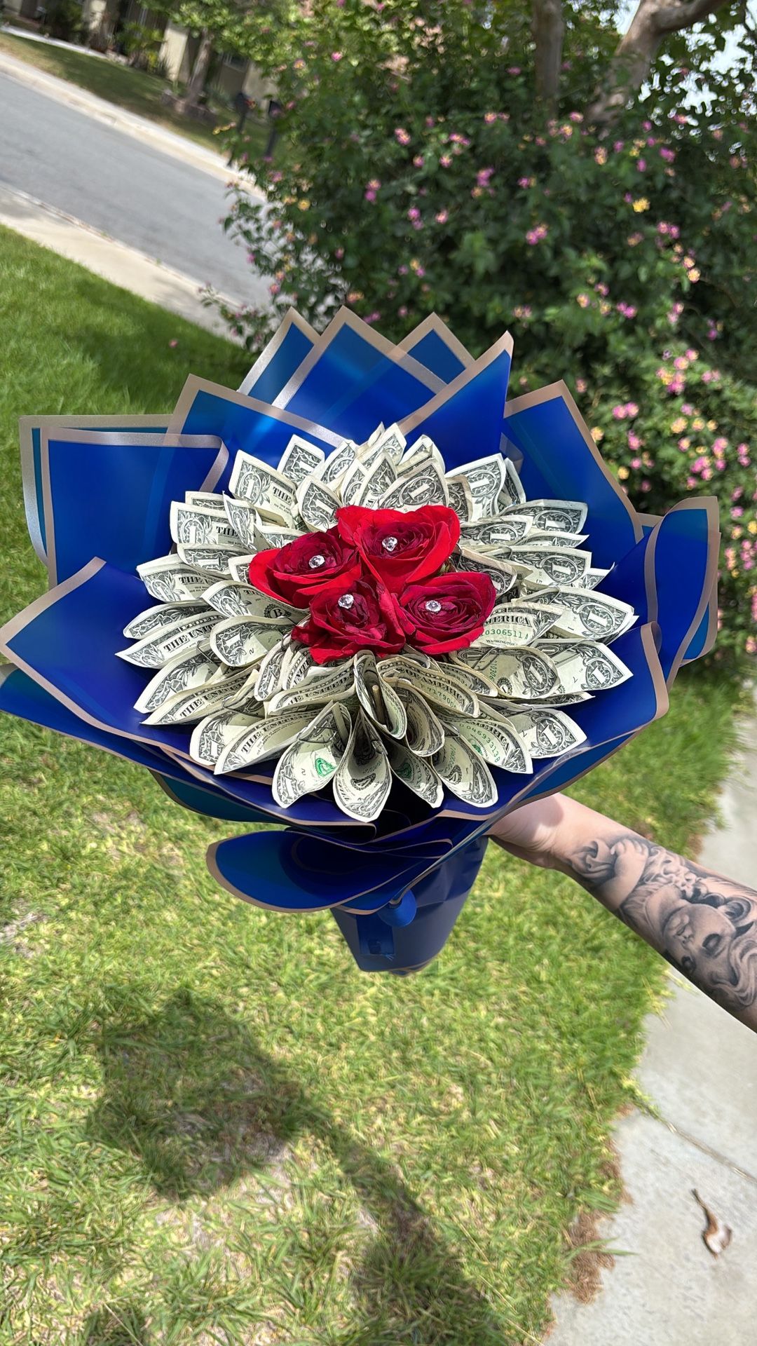 Bouquet 💐 Money 💴