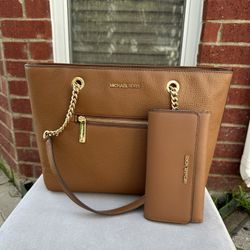 Michael Kors Purse And Wallet 