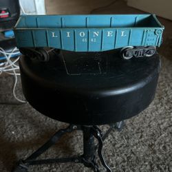 Vintage Lionel 6142 Train Car - green O Scale.
