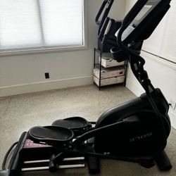Sole E55 Elliptical With Tablet Holder