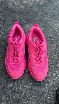 Steve Madden female shoes