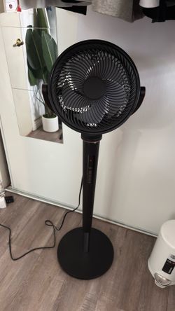 BRAND NEW 4-Way Oscillating Pedestal Fan & Remote