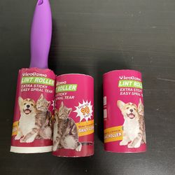 Pet Lint Roller With Refills -90 Sheets New-AA