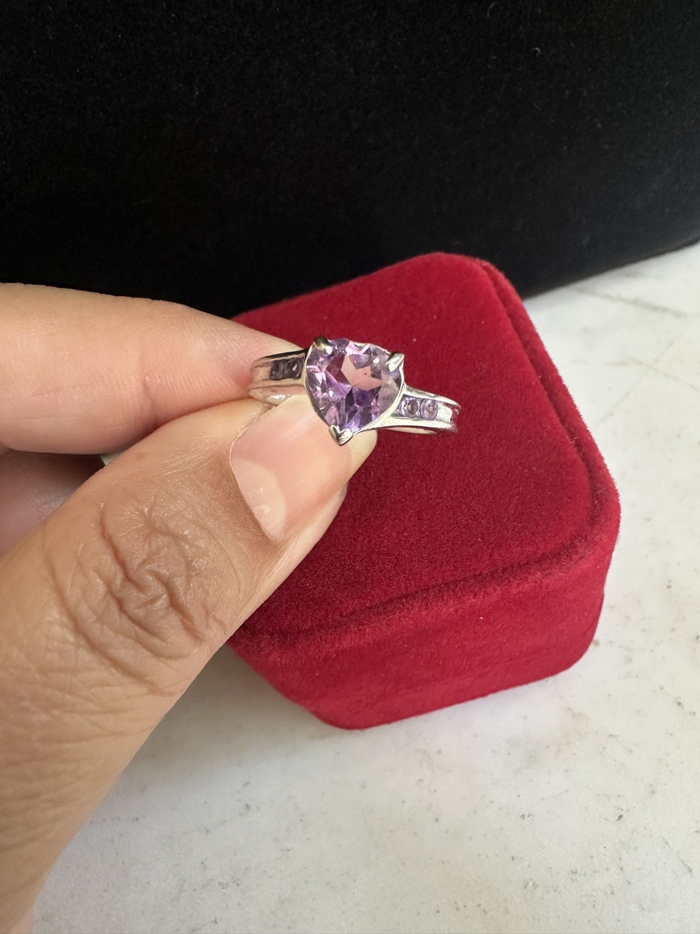 925 Sterling Silver , Genuine Heart 💜 Amethyst Ring , Size 7 , Hallmarked And Tested In Photos