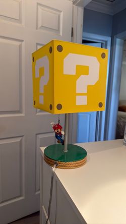 Súper Mario Lamp and Wall decor