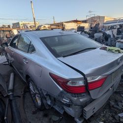Part Out 2014 Lexus ES 350