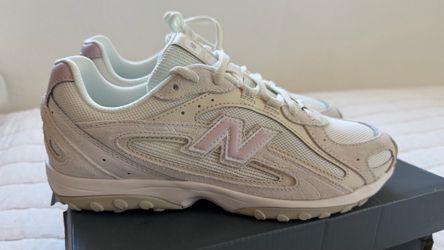 New Balance Unisex 204L Sneakers 6.5 men woman 8