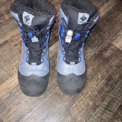 Size 7 winter boots 