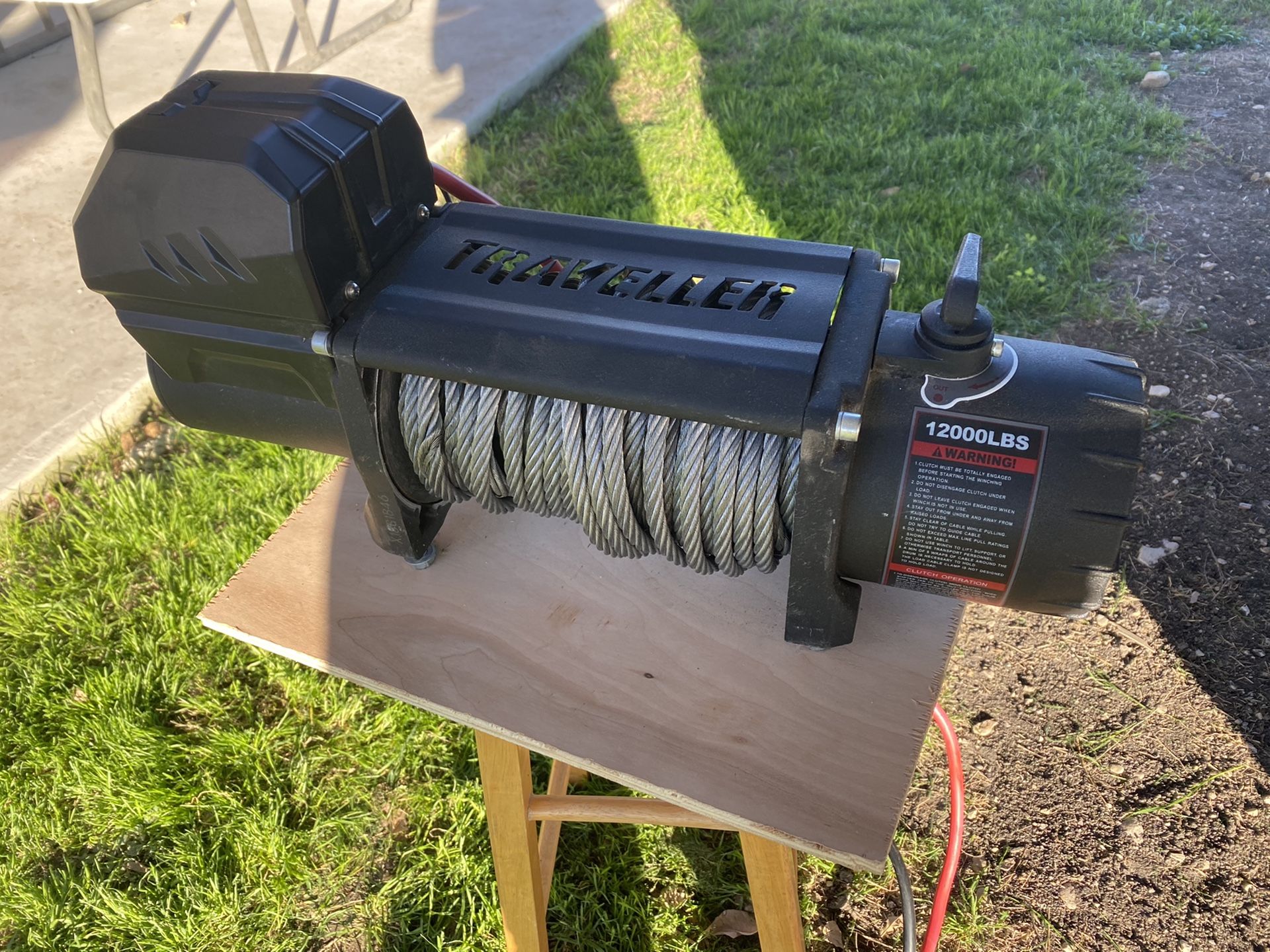 Traveler 12,000 lb winch 12 volt bumper mount