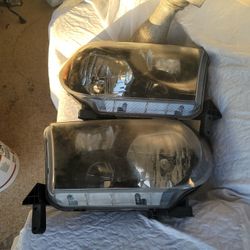2012 Toyota Tundra Headlights