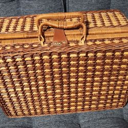 Vintage woven wicker picnic basket Vw Bug Bus Beetle Ghia Porsche Chevy Ford Dodge Cadillac Vintage Trailer Prop 