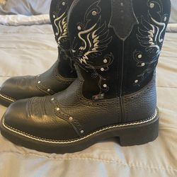 Women’s Mandra 8" tall Justin Gypsy Size 7