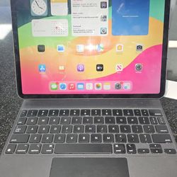*On Sale* Ipad Pro 11" 3rd Gen. 256gb, No Charger. WIFI/CELLULAR. ASK FOR RYAN. #4419-43524-01.