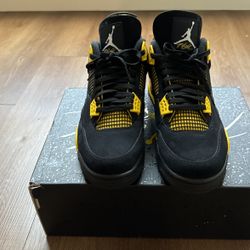 Jordan 4 Thunder 