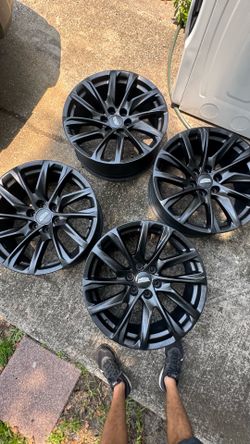 Cadillac Escalade 22” OEM Rims
