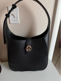 Lululemon shoulder bag 8L