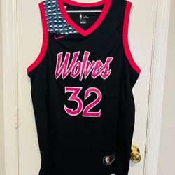 NBA Nike Wolves 32 Jersey Size XL