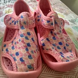 Toddler Girl Water Shoes Size 6