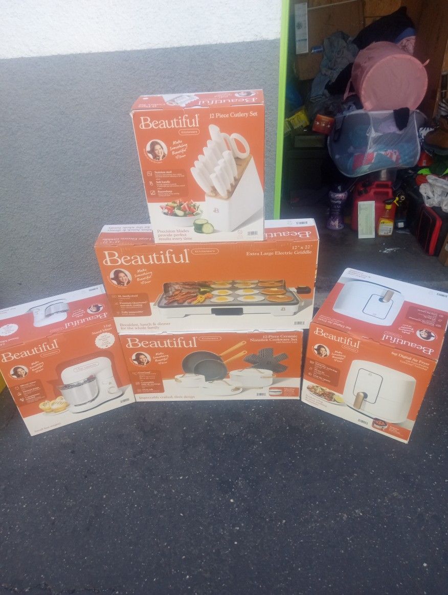 Beautiful  Appliance Set.  All New Sold As A Set Only.