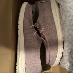 Like New Womens Hey Dude Wendy  Mix Size 7