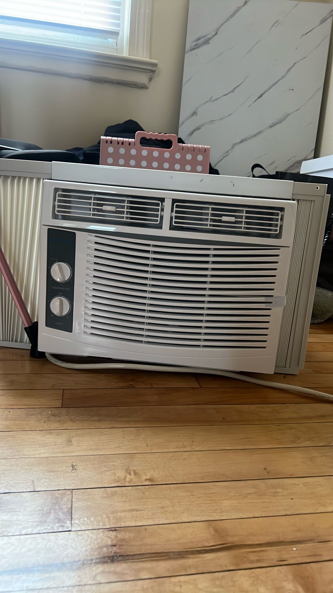 window air conditioner