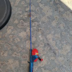 USED SHAKESPEARE SPIDERMAN CHILD'S ROD AND REEL FISHING POLE