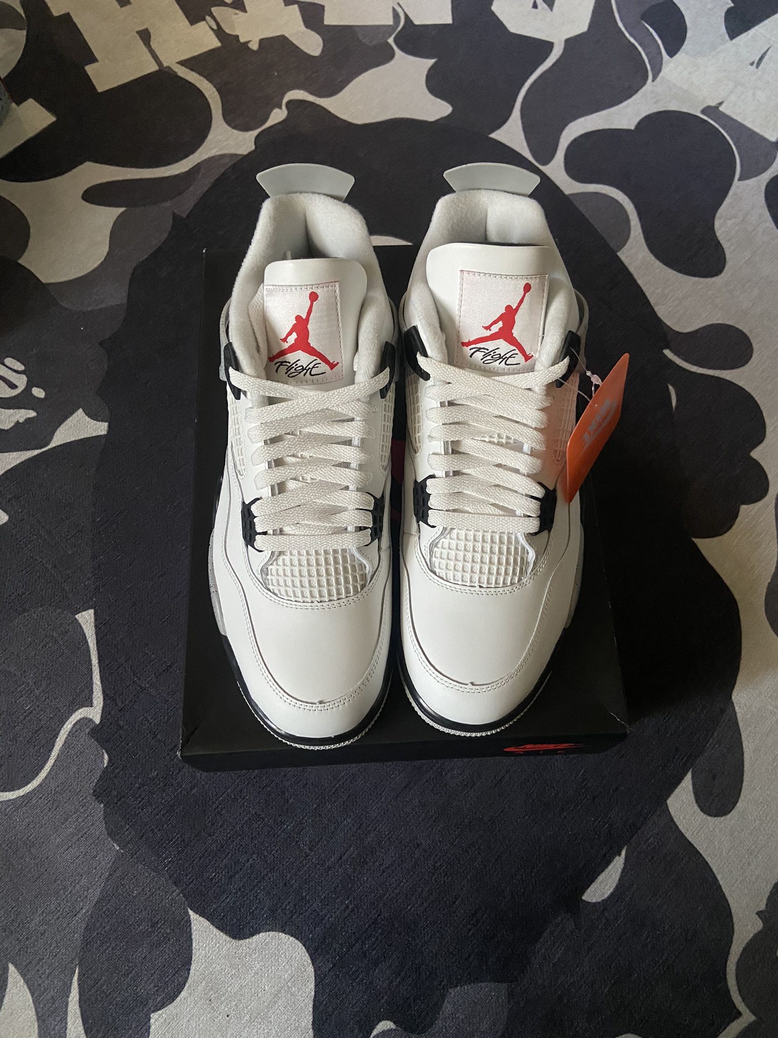 Jordan 4 White Cements 2025 Size 9.5 Brand New