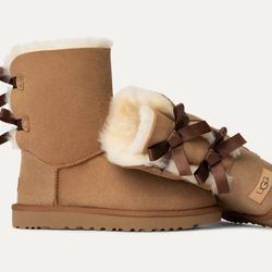 Uggs With Bows