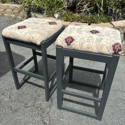 Tall Stools Chairs Bar Height 30 Inches Tall