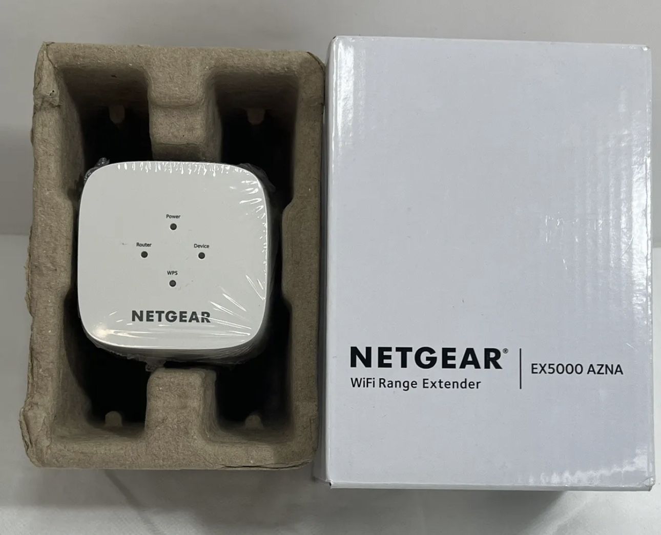 NETGEAR EX5000 Wall-plug Wi-Fi Range Extender 1.2Gbps - White