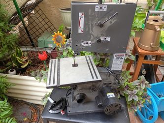 Band saw