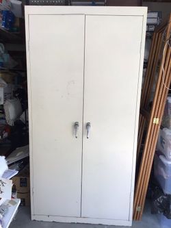 Metal cabinet