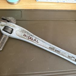 RIDGID 14-inch aluminum offset pipe wrench.