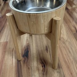 Elavated dog food bowl- large dog