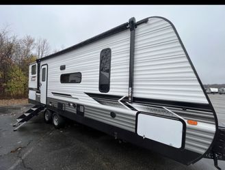 Beautiful 🤩 2022 Coleman 242BH Lantern 