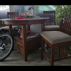 High Top Table With 4 Chairs 